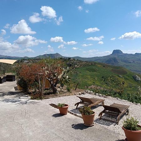 Casa Vacanze Sicilia Casteltermini Ngoại thất bức ảnh
