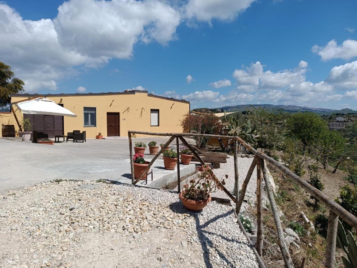 Casa Vacanze Sicilia Casteltermini Ngoại thất bức ảnh